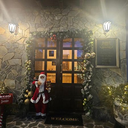 Hotel Boutique Vila Lakastel Sinaia Eksteriør billede