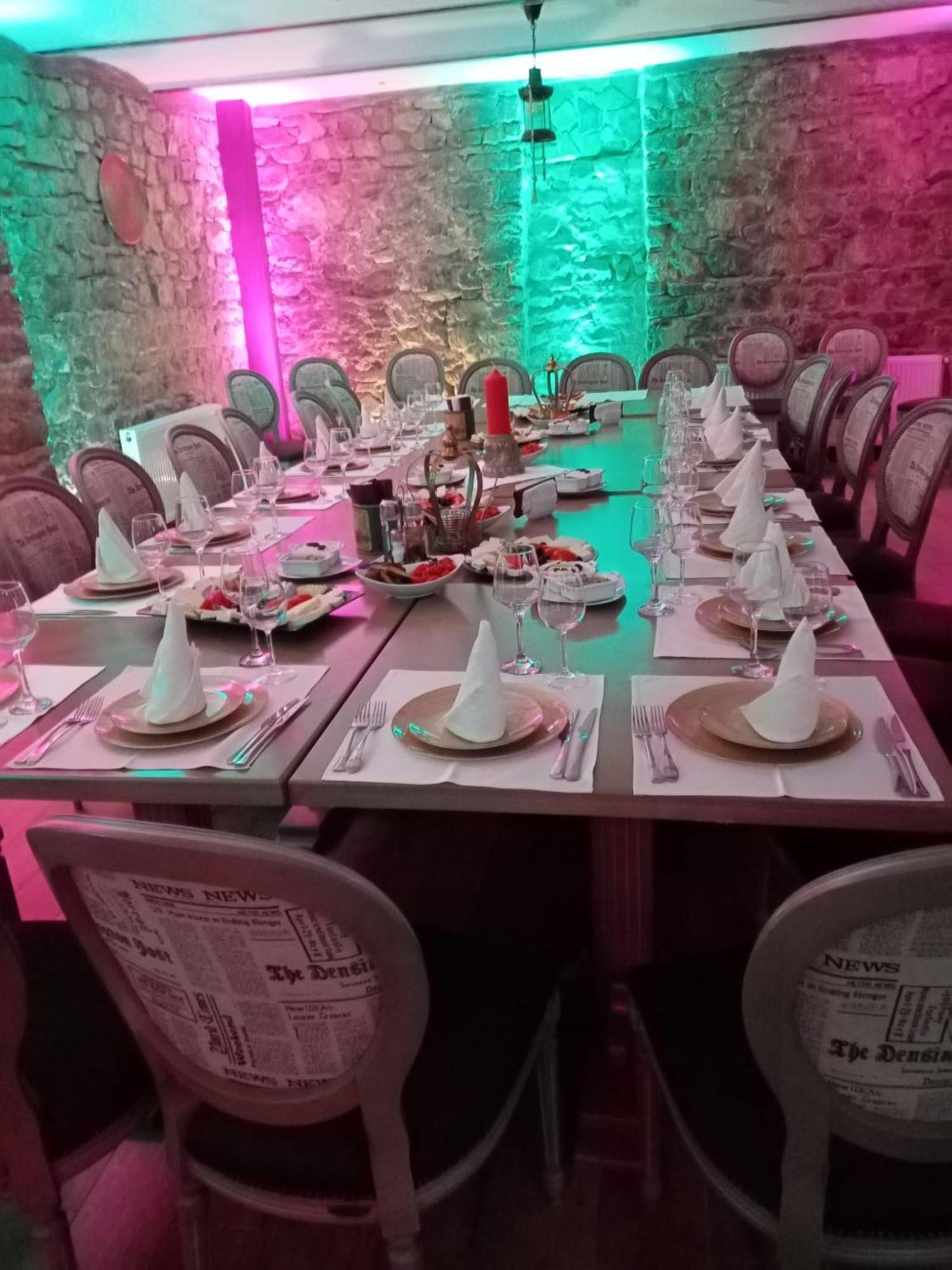 Hotel Boutique Vila Lakastel Sinaia Eksteriør billede
