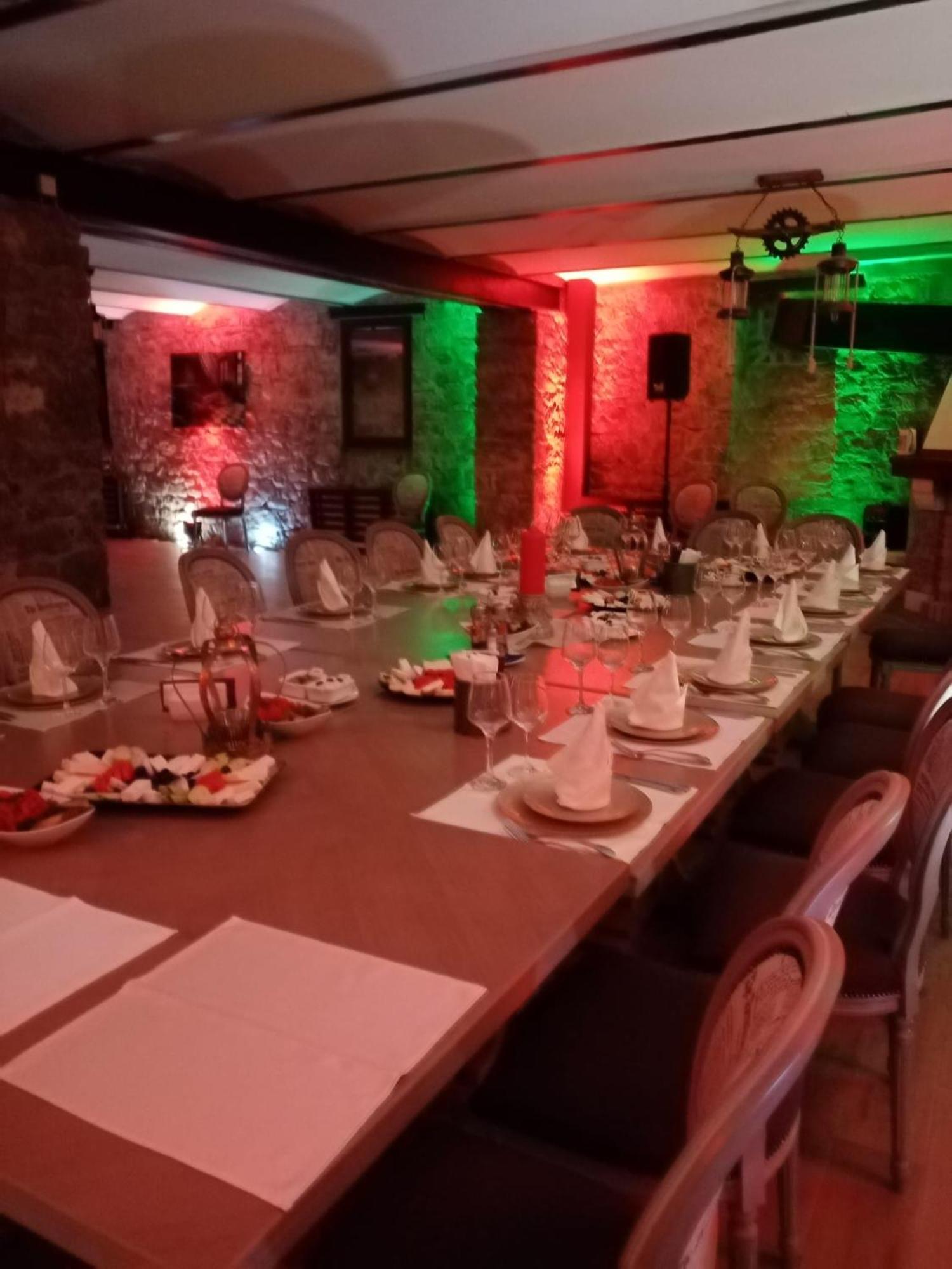 Hotel Boutique Vila Lakastel Sinaia Eksteriør billede