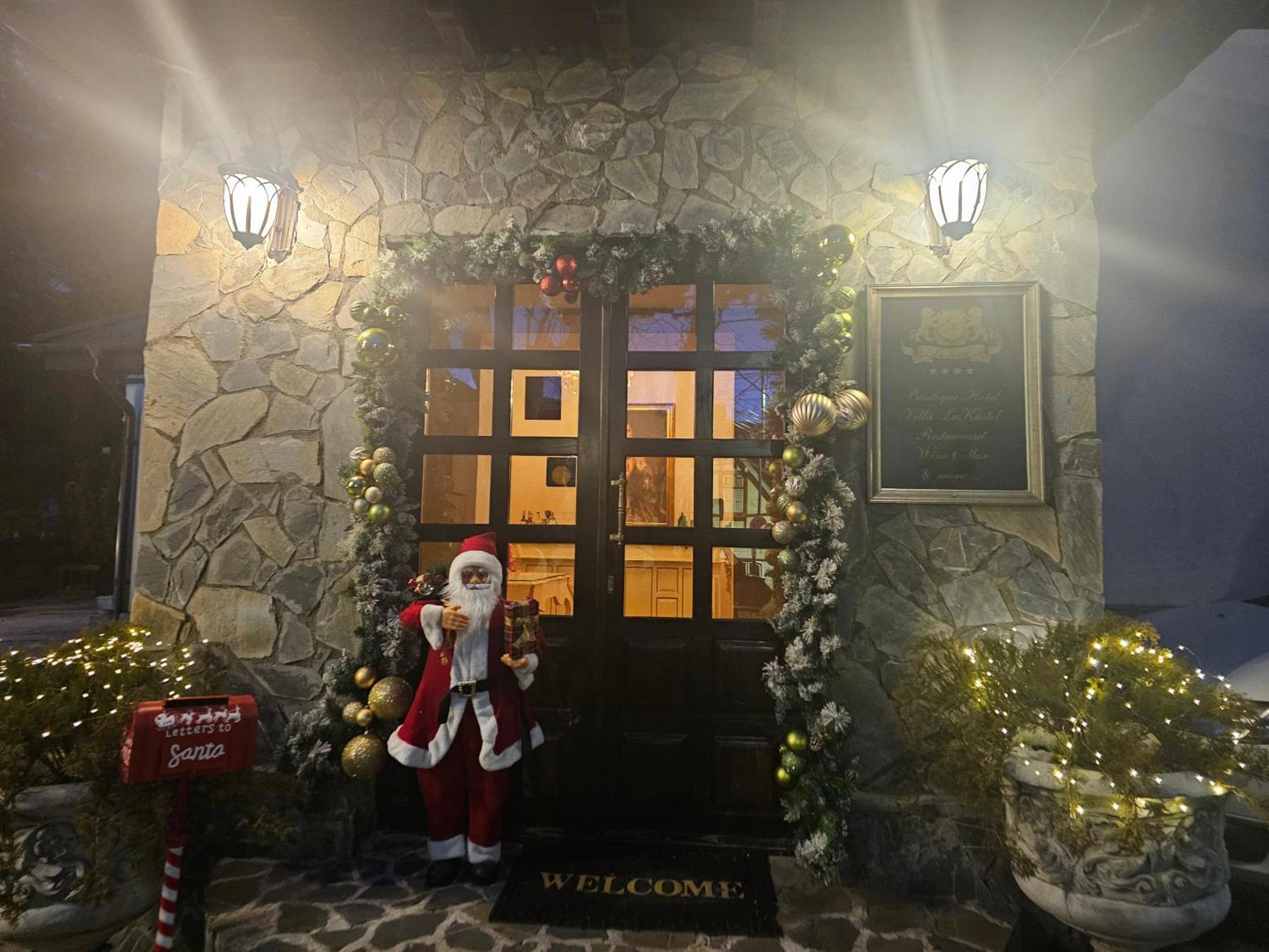 Hotel Boutique Vila Lakastel Sinaia Eksteriør billede