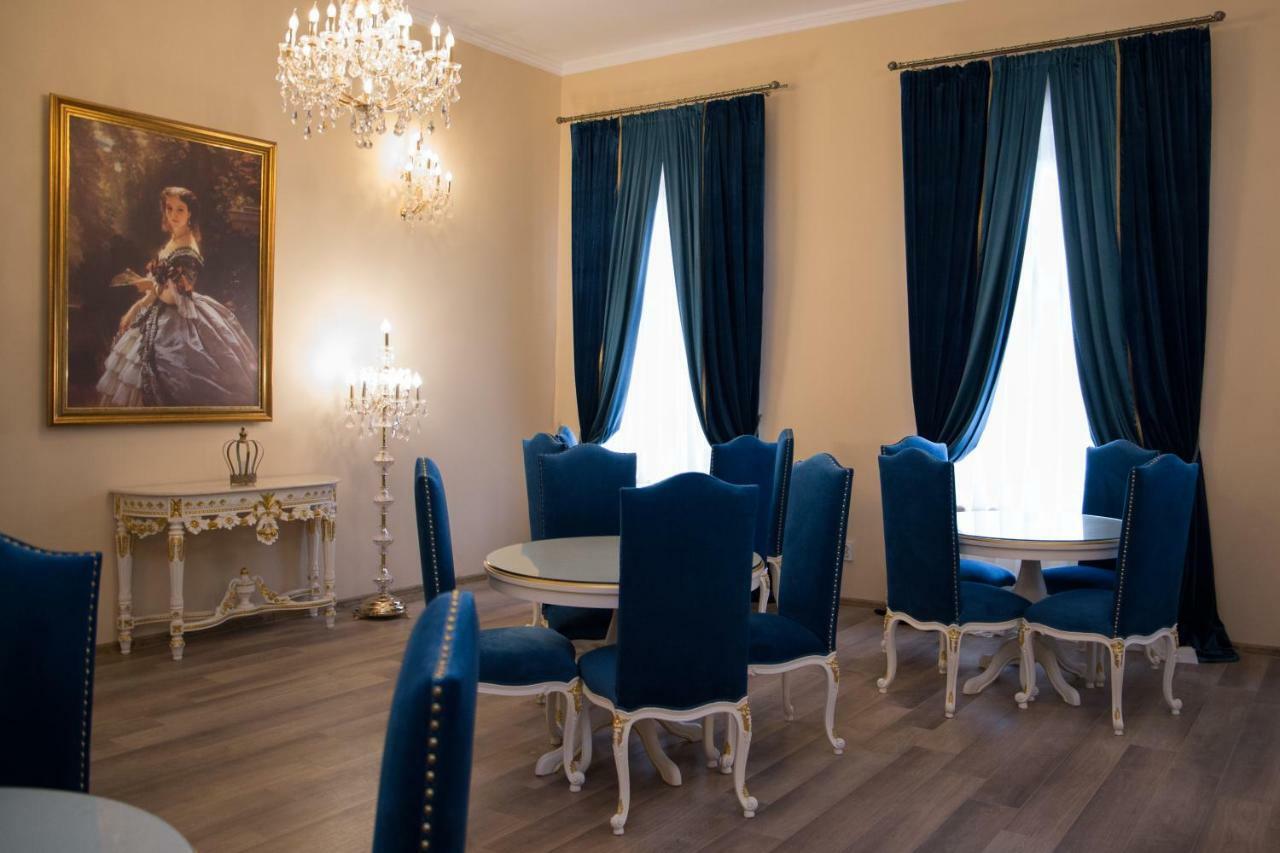 Hotel Boutique Vila Lakastel Sinaia Eksteriør billede