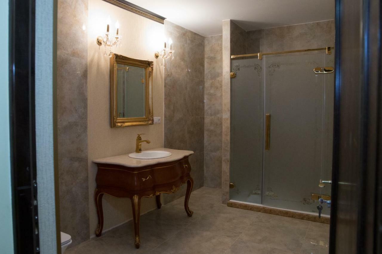 Hotel Boutique Vila Lakastel Sinaia Eksteriør billede