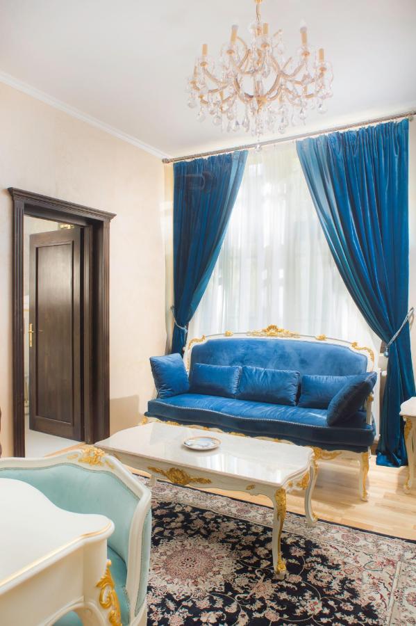 Hotel Boutique Vila Lakastel Sinaia Eksteriør billede