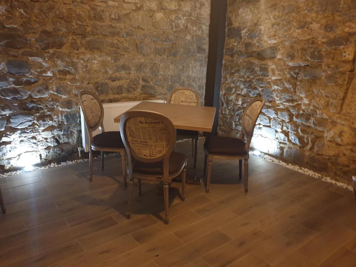 Hotel Boutique Vila Lakastel Sinaia Eksteriør billede